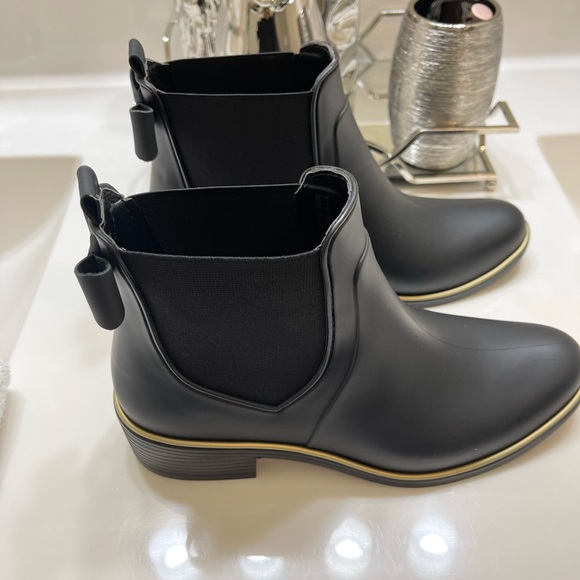 Kate Spade New York Sally Black Rain Ankle Bow Boots Women's Size 6,7,8 - Picture 3 of 12
